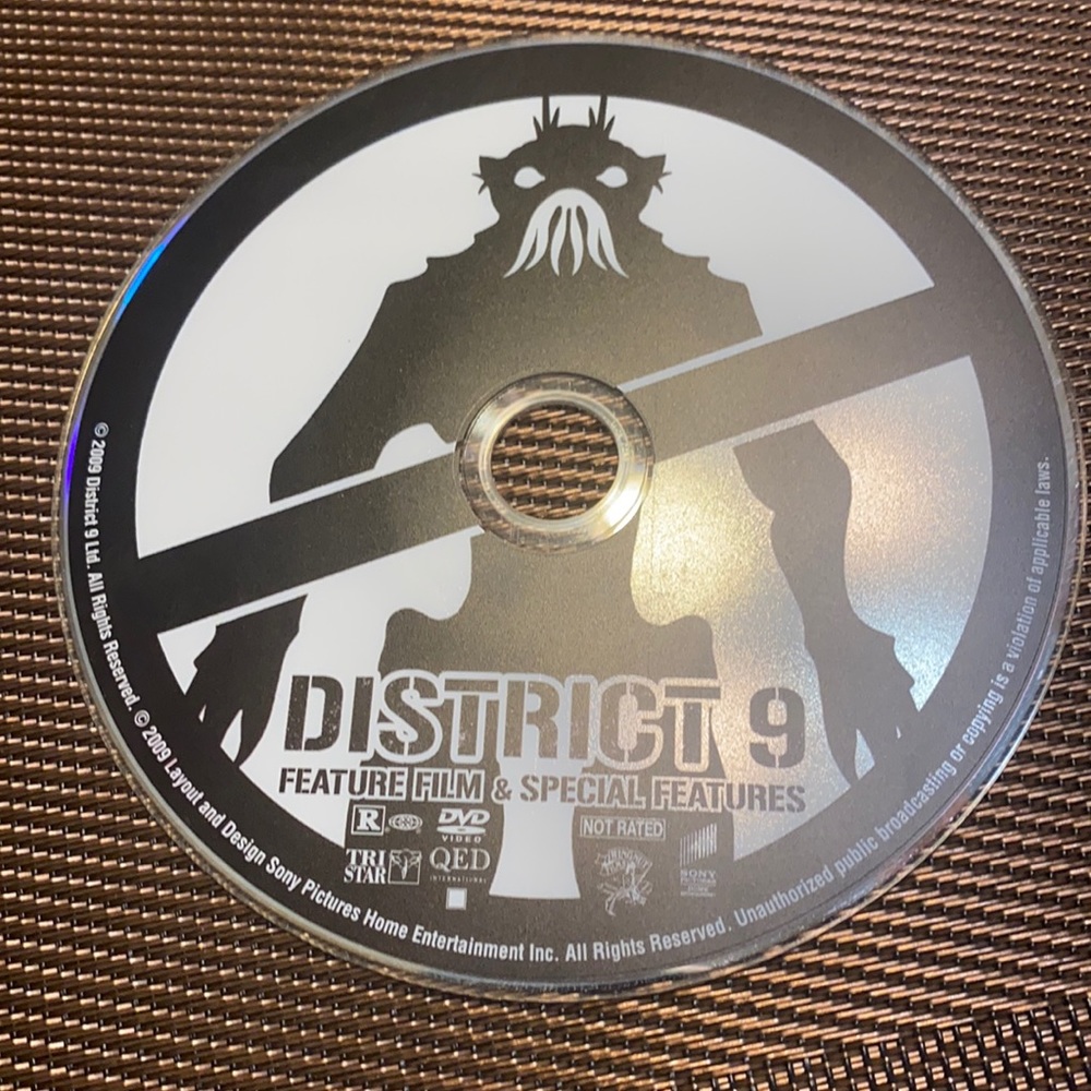 DVD: District 9
